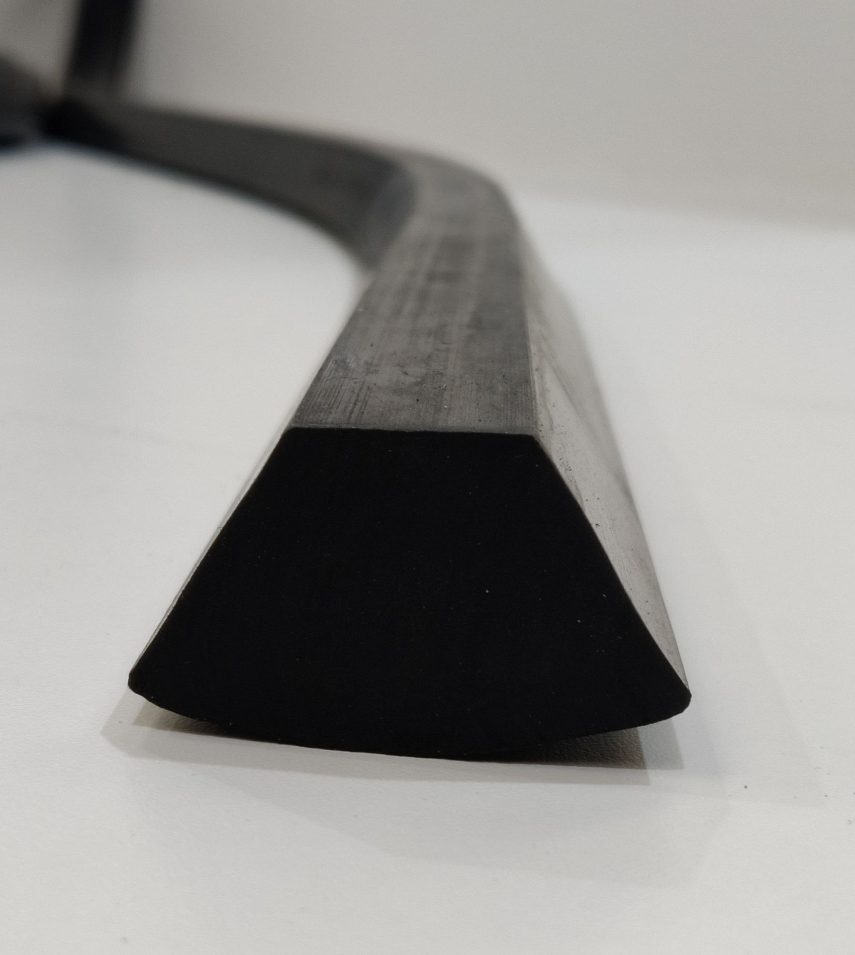 Trapezoidal extrusion profile